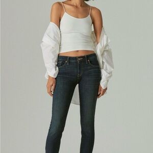WOMEN lucky Brand Jeans
7WP10651 Low Rise Skinny Size
